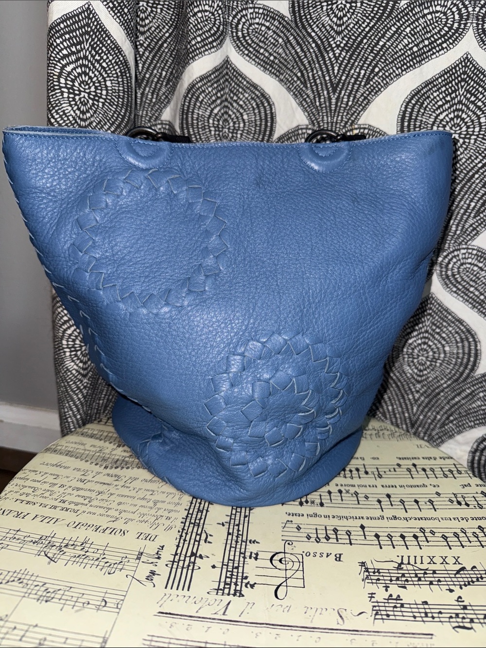 Bottega Veneta Blue Leather Woven Motif Bucket Bag - Picture 4 of 13